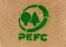 Auf Holz aufgespr&uuml;htes PEFC-Logo