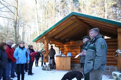 Die Wandergruppe vor der H&uuml;tte