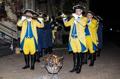 Die Parforcehornbläser aus Taura begrüßten die Gäste des Forstballs mit jagdlicher Musik