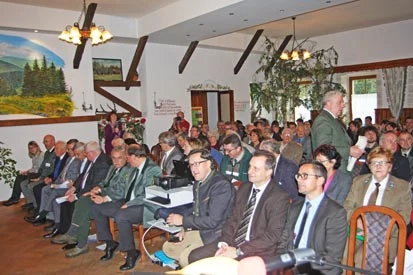 Blick auf die G&auml;ste im Festsaal