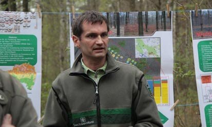Sven Martens vom Referat Waldbau, Waldschutz, Verwaltungsjagd des Kompetenzzentrums Wald und Forstwirtschaft