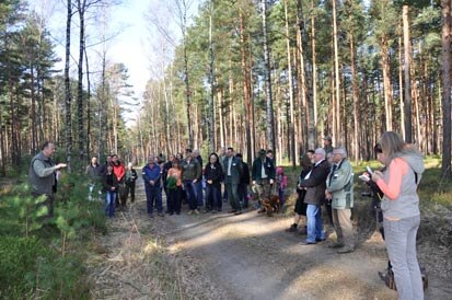 Holm Karraß (links) mit Gästen der Veranstaltung